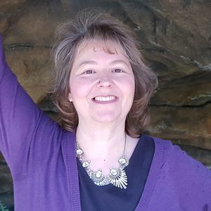 Meet your Posher, Laurie